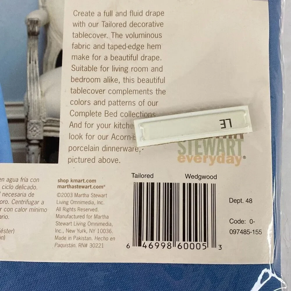 Martha Stewart Everyday Tailored Tablecloth Tablecover 70” Round Wedgewood Blue